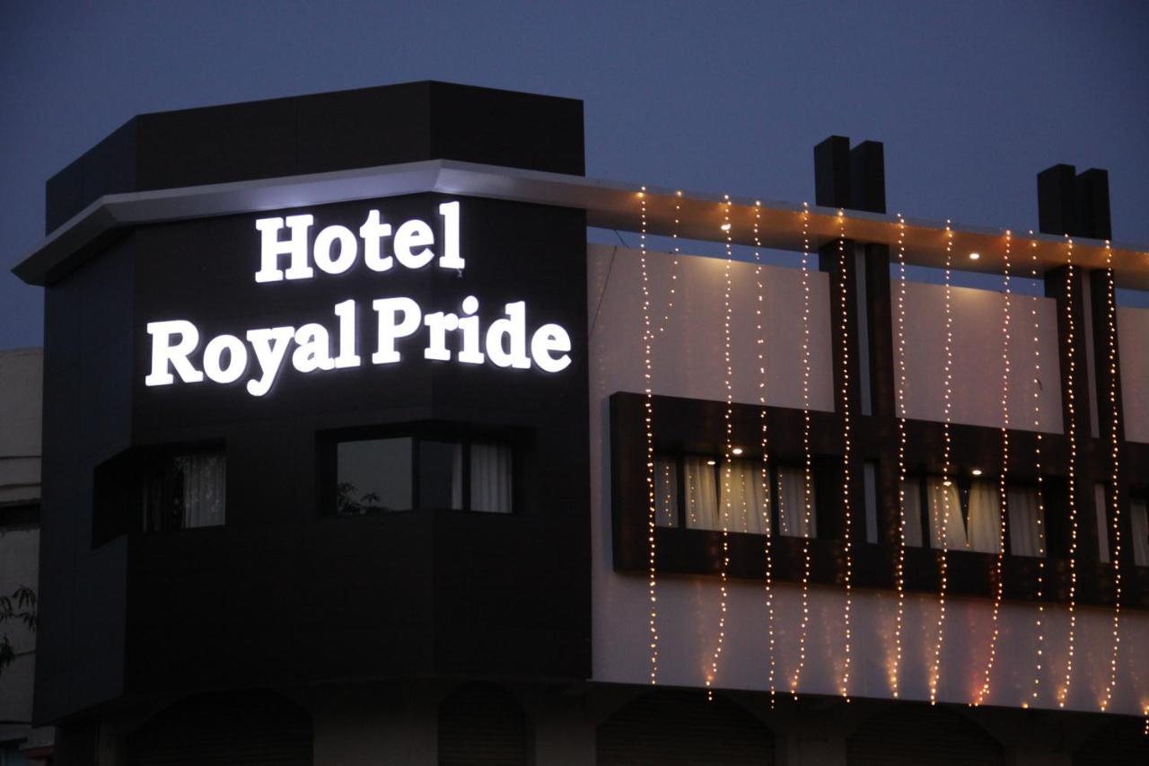 أحمد أباد Hotel Royal Pride المظهر الخارجي الصورة