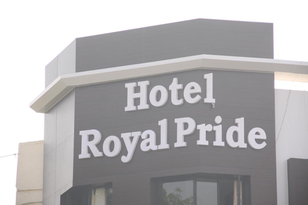 أحمد أباد Hotel Royal Pride المظهر الخارجي الصورة